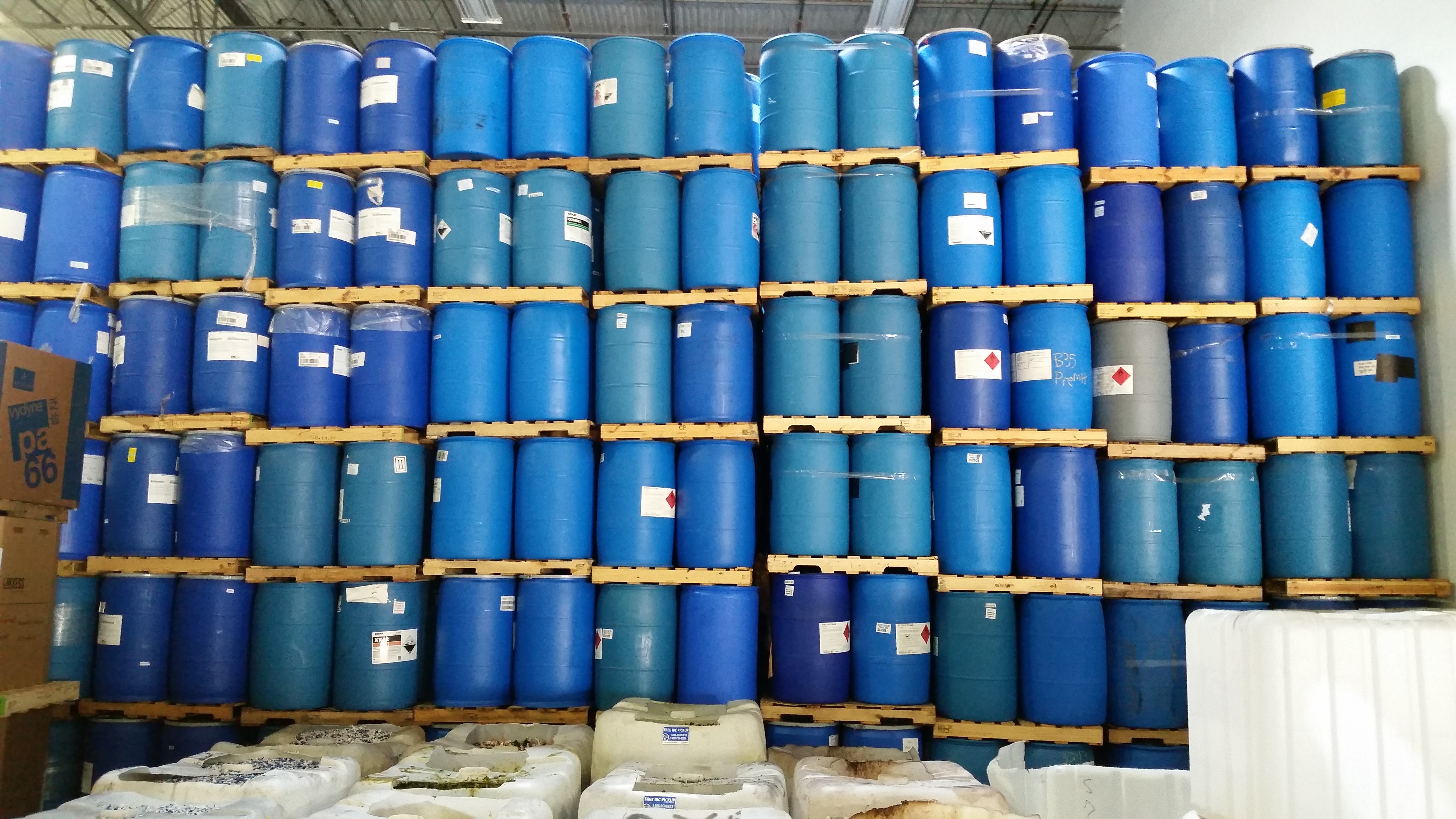 Rain Barrels Drum Container 35 Gallon Plastic Barrels Food Grade HDPE.
